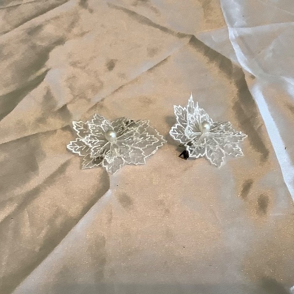 Set of 2 lace flower alligator clips - Picture 5 of 5